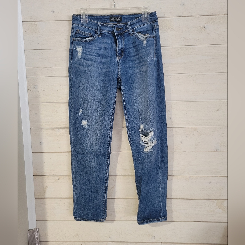 Judy Blue Classic Distressed Slim Fit Jeans